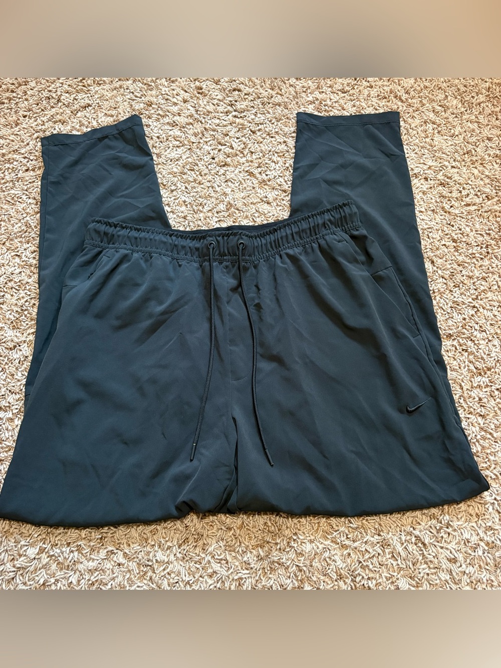 Nike Dri Fit Tapered Versatile Sweatpants men’s size large tall in black